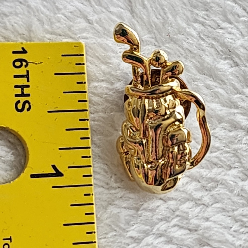 Golf Bag Pin Gold Tone Sporty Caddy Lapel Pin Accessory Golder Gift Idea Dad - Picture 5 of 7